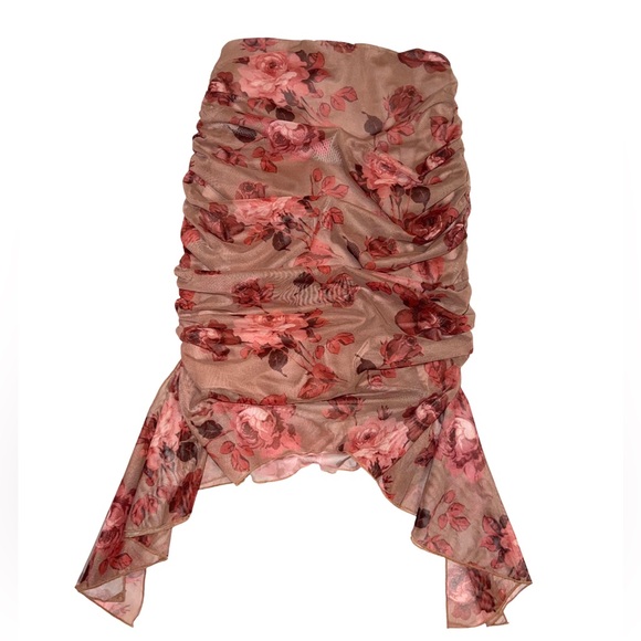 Oh Polly. 2 Piece Co-ord. Frill Hem & Ruched Mini Skirt. Beige Floral Print - Picture 4 of 7